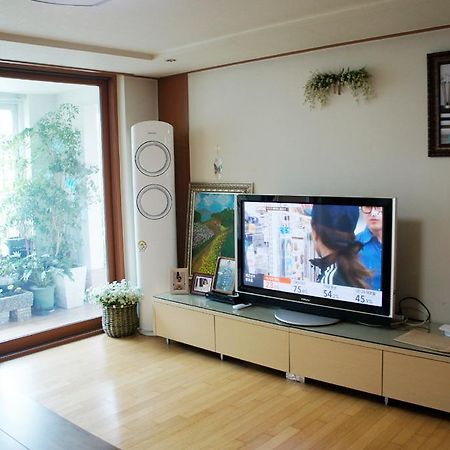 Denis'S House Hotel Seoul Bagian luar foto