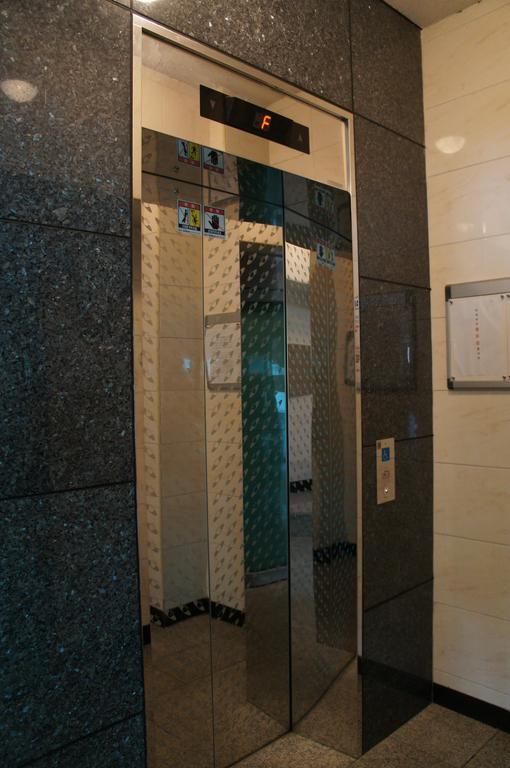 Denis'S House Hotel Seoul Bagian luar foto