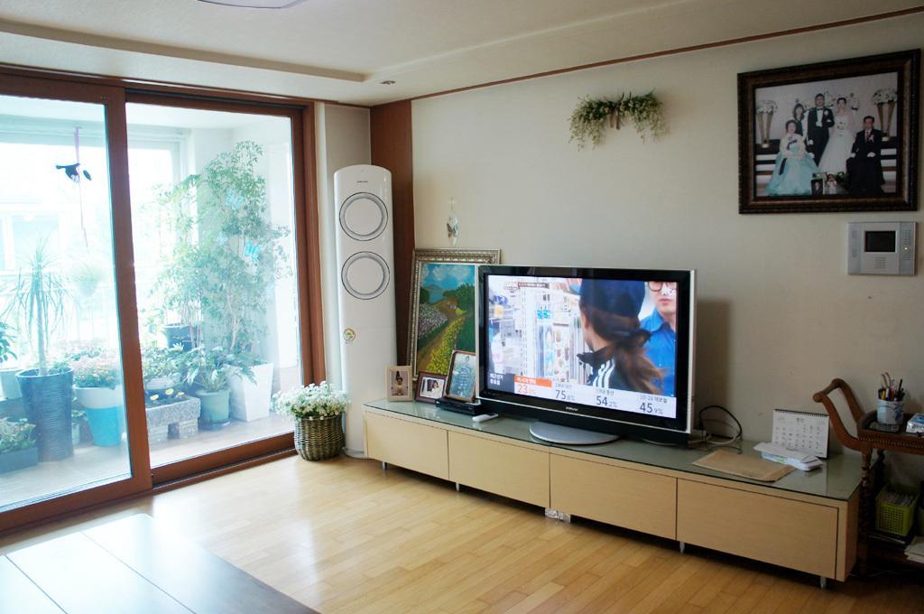 Denis'S House Hotel Seoul Bagian luar foto
